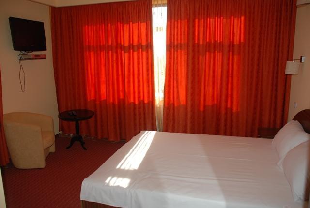 Hotel Coliseum Calafat Værelse billede
